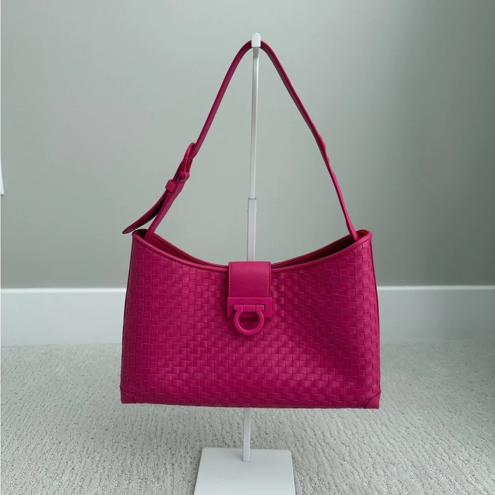Salvatore Ferragamo Trifolio Intrecciato woven leather pink shoulder hobo bag